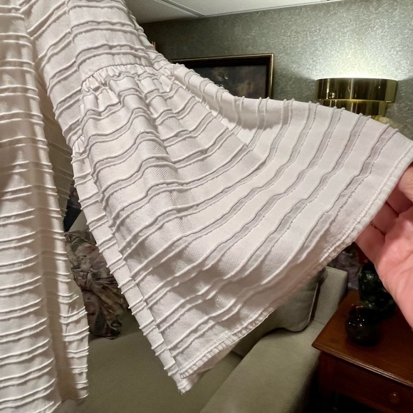 BCBG Maxazria Top Womens M White EAVAN Off-the-Shoulder Silk Blend Bell Sleeve - Picture 5 of 11